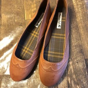 Women’s 12 brown flats